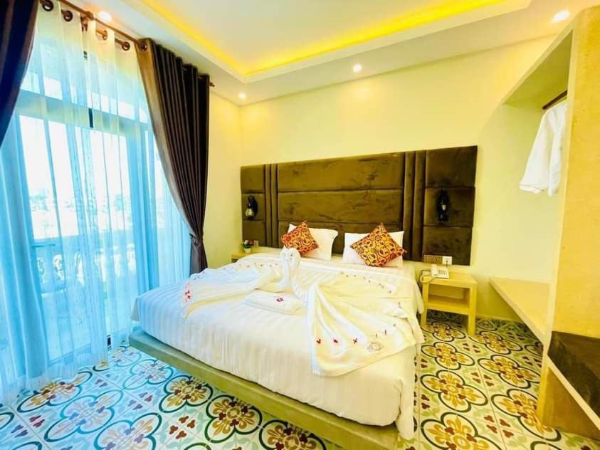 Hang Meas Boutique Hotel Kampot Buitenkant foto